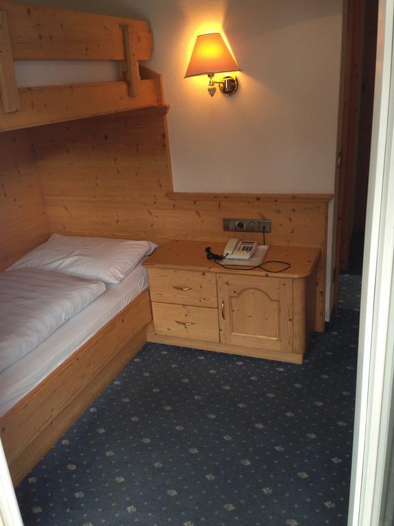 Hotel Silvana Selva di Val Gardena Oda fotoğraf