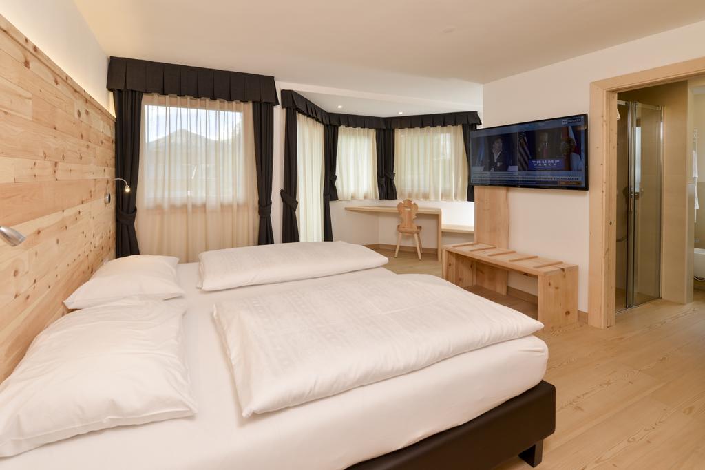 Hotel Silvana Selva di Val Gardena Dış mekan fotoğraf
